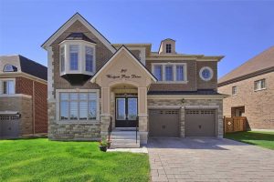 luxury homes toronto